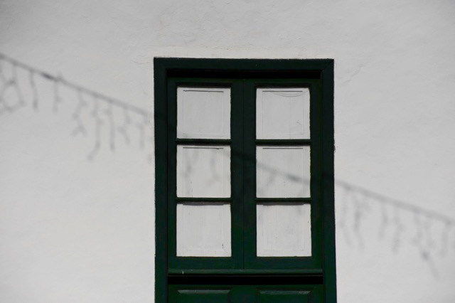 DOOR & WINDOW